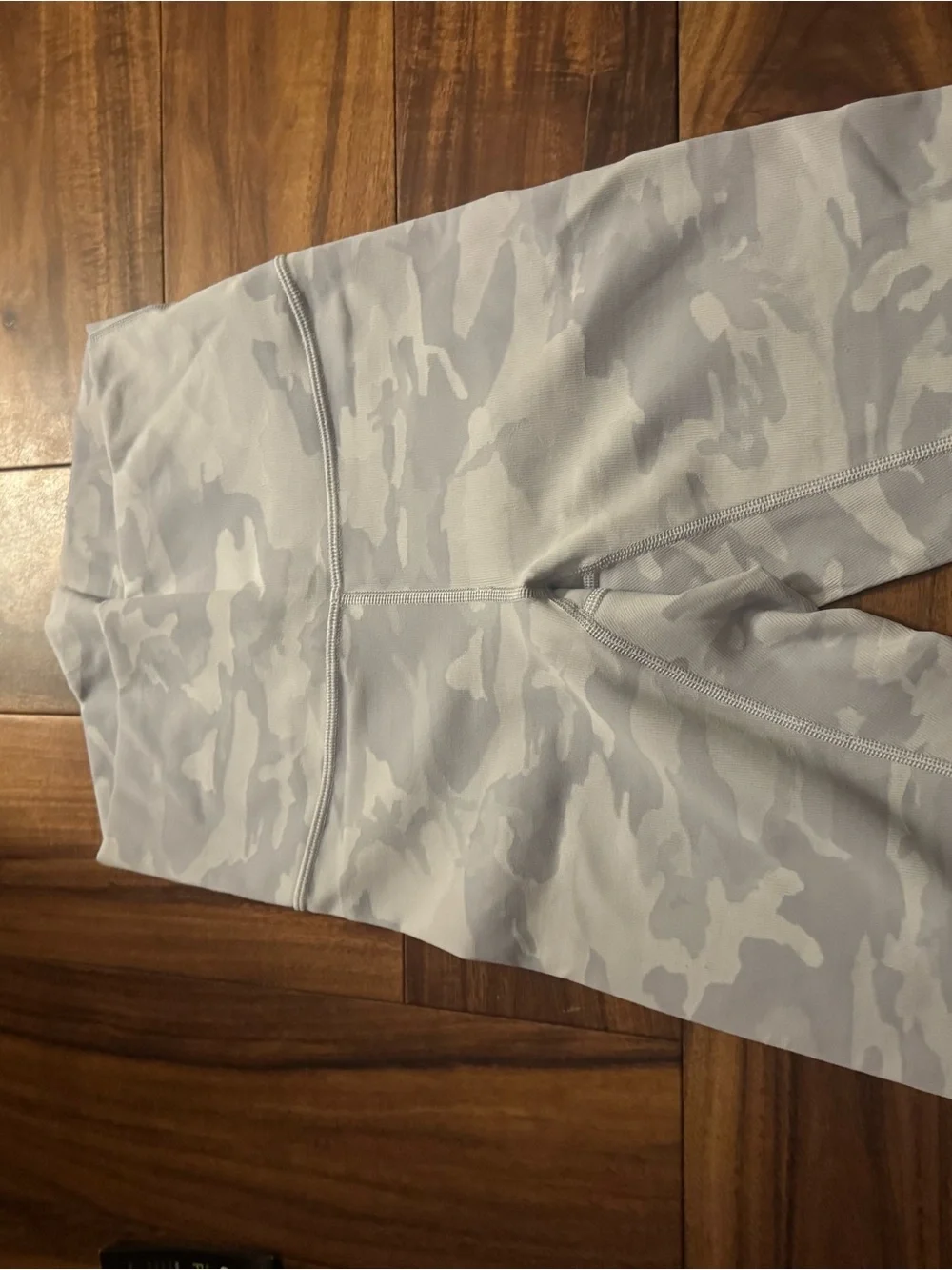 Lululemon High-Rise Camo capri— Light Gray/White